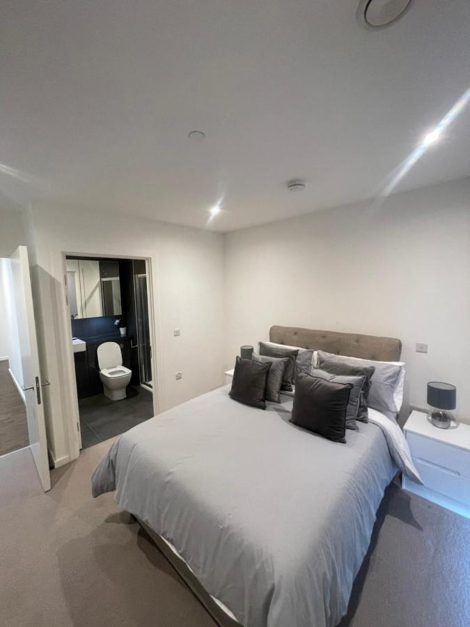 Immaculate 2Bed Apartment In London- City Views Екстер'єр фото